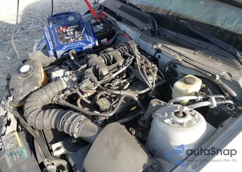 2006 Ford Mustang V6 z USA, uszkodzony, nr VIN 1ZVFT80N165188905